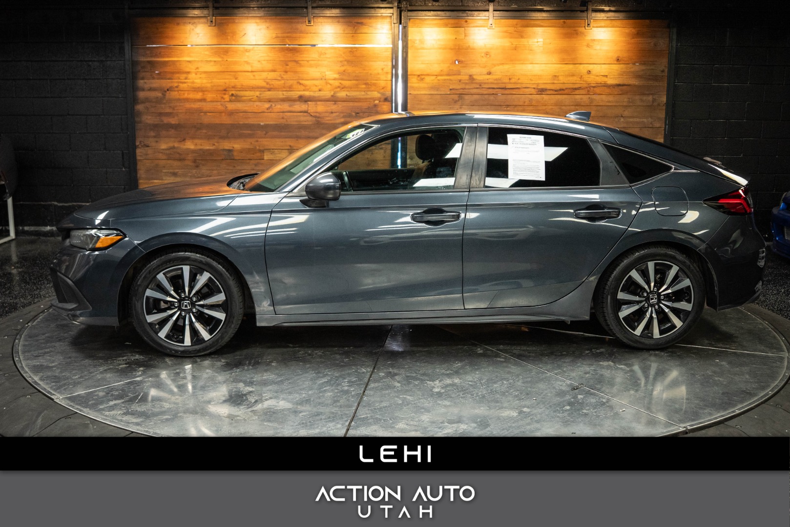 2022 Honda Civic Hatchback EX-L's photo