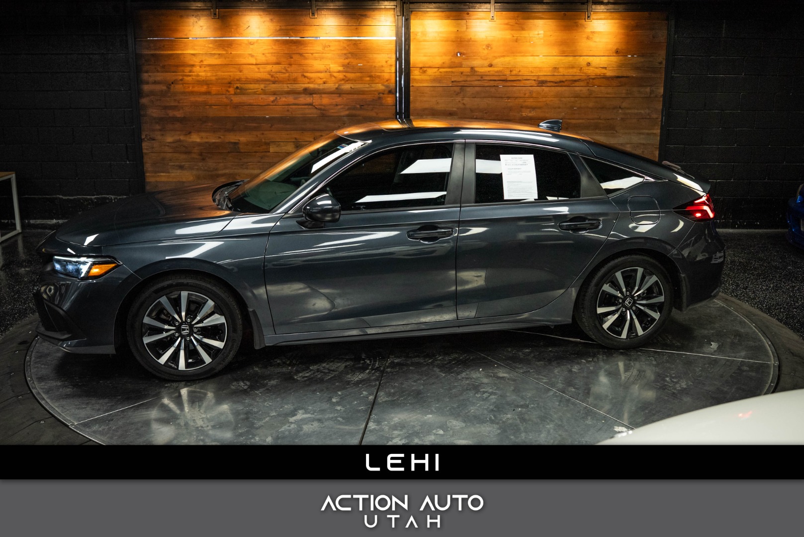 2023 Honda Civic Hatchback EX-L's photo