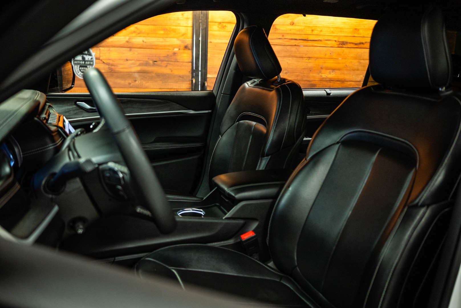 2024 Jeep Grand Cherokee Limited photo 8