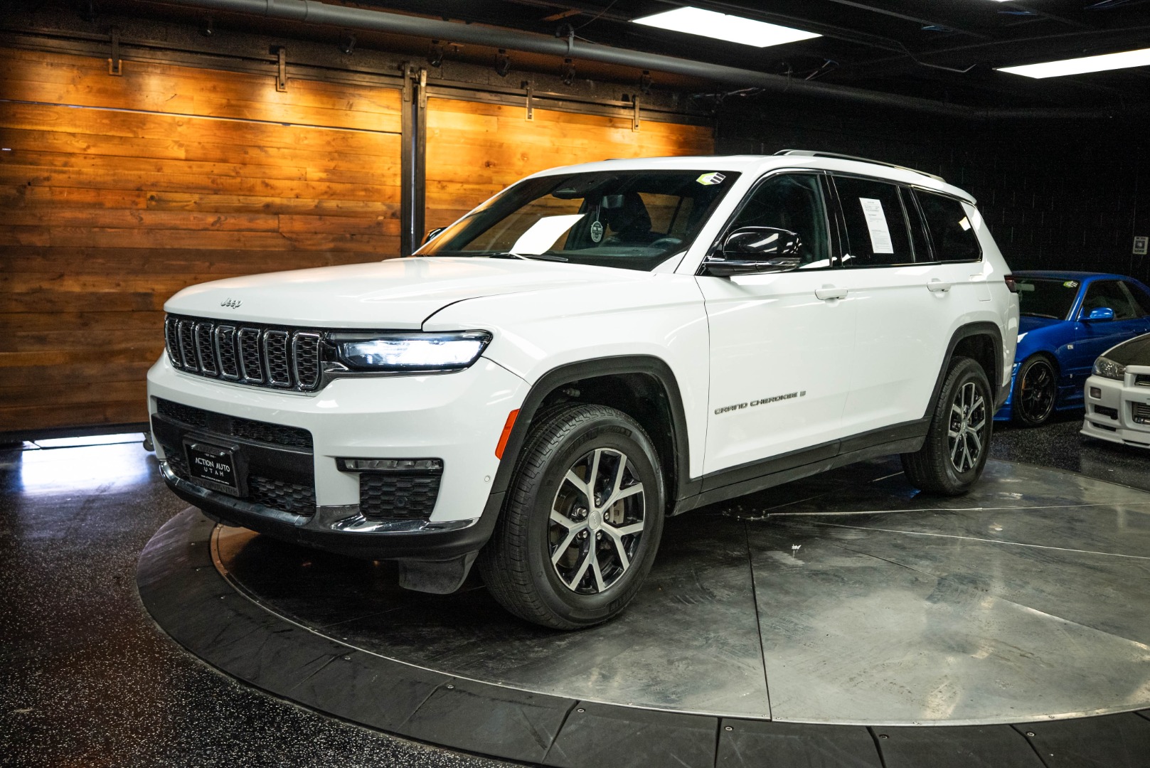 2024 Jeep Grand Cherokee Limited photo 2