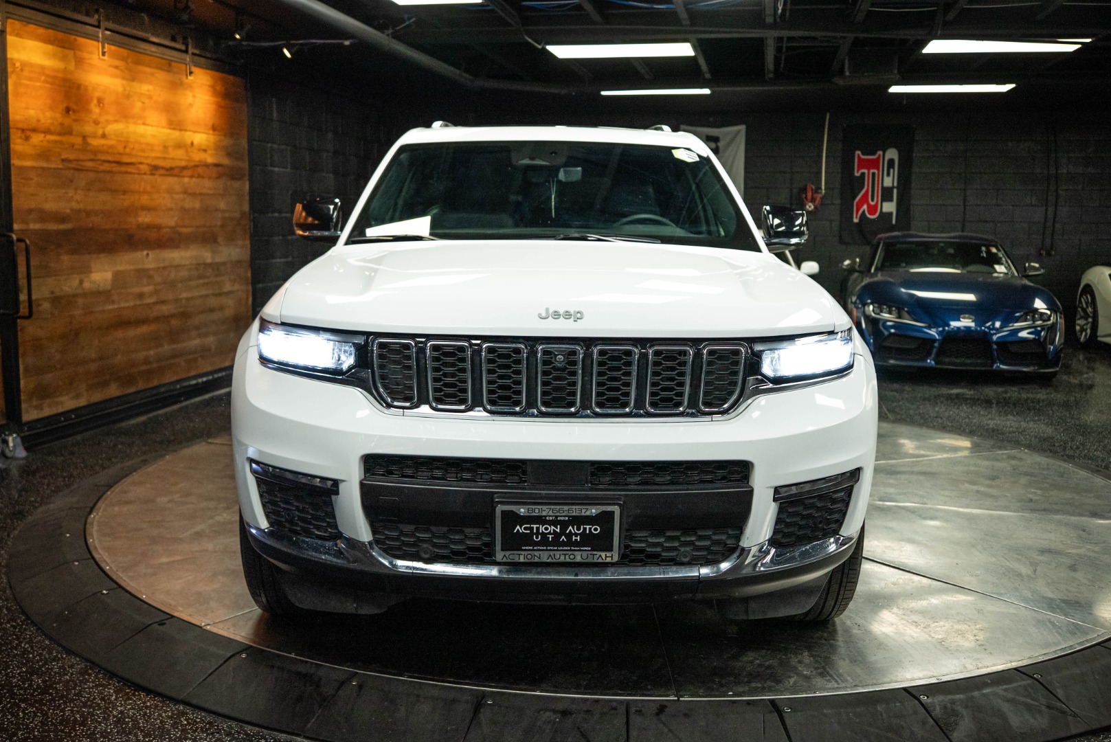 2024 Jeep Grand Cherokee Limited photo 4