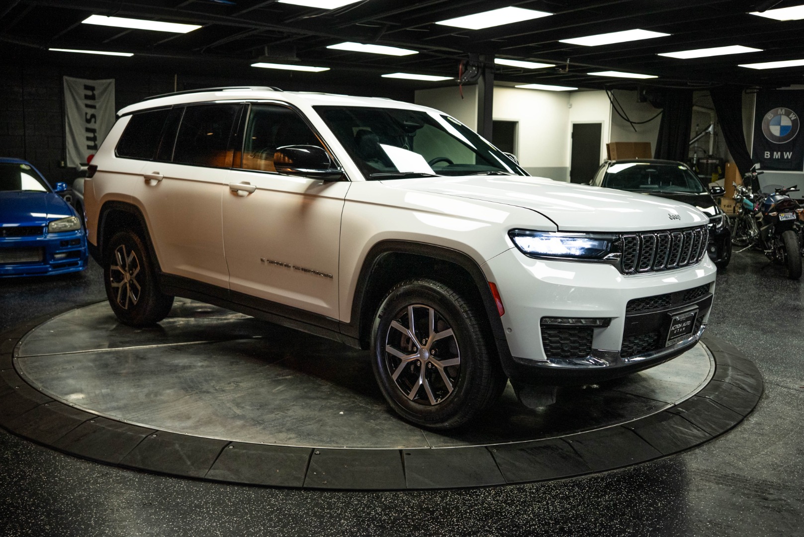 2024 Jeep Grand Cherokee Limited photo 5