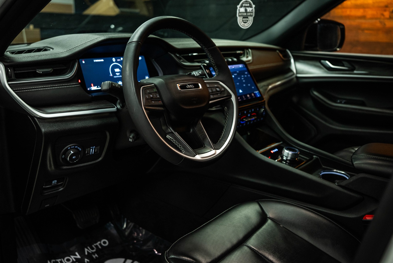 2024 Jeep Grand Cherokee Limited photo 8