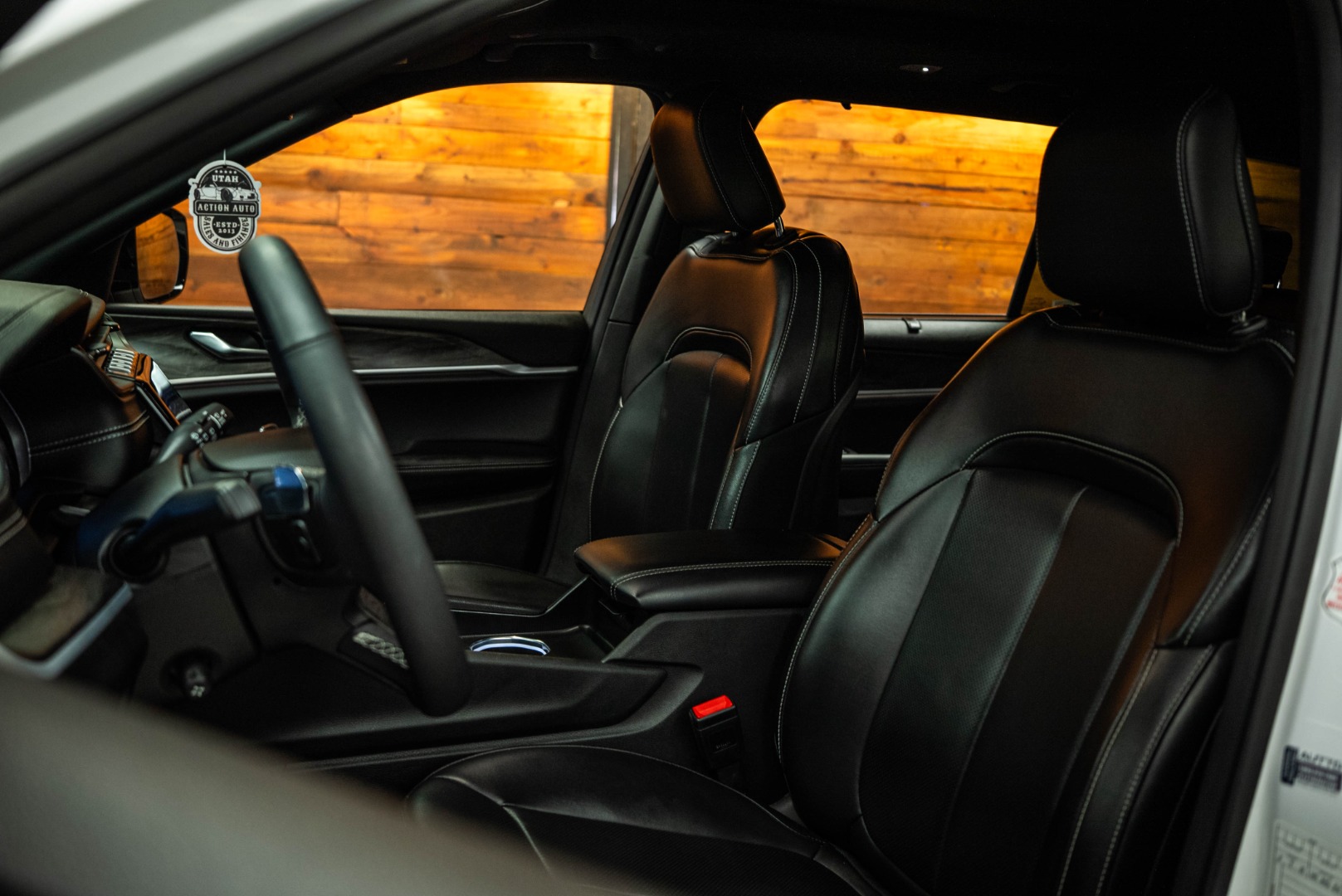 2024 Jeep Grand Cherokee Limited photo 9