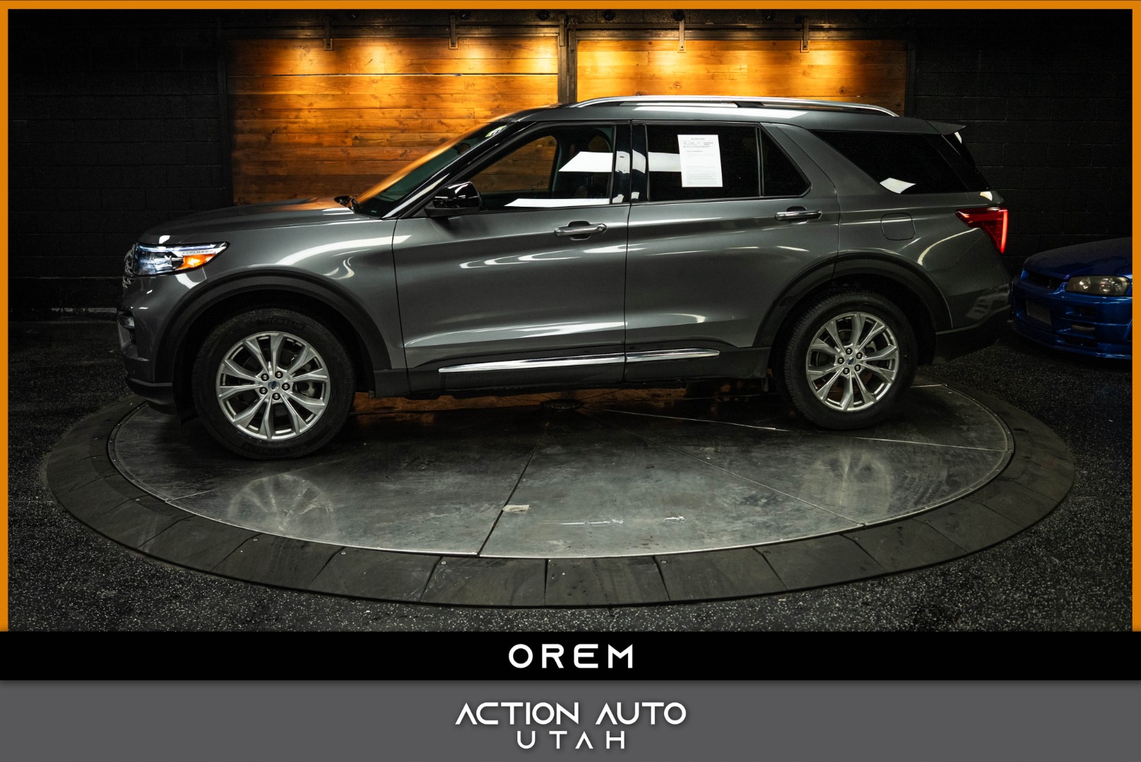 2023 Ford Explorer Limited's photo