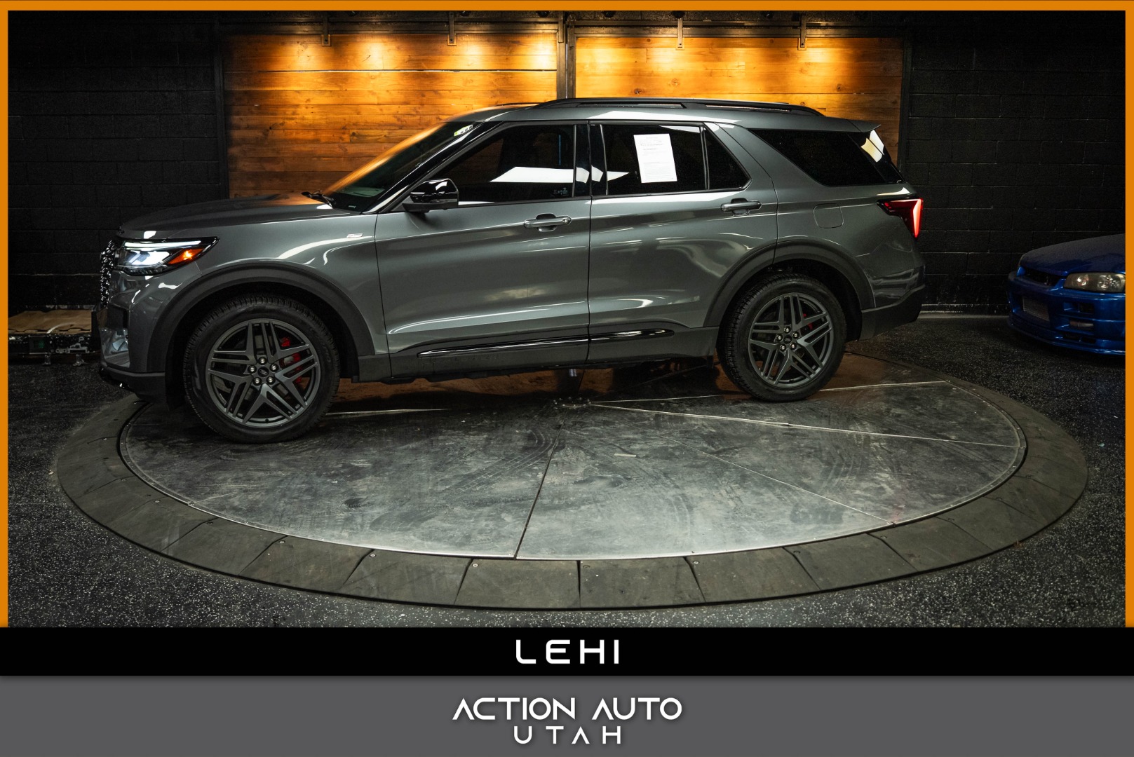 2025 Ford Explorer ST-LINE's photo