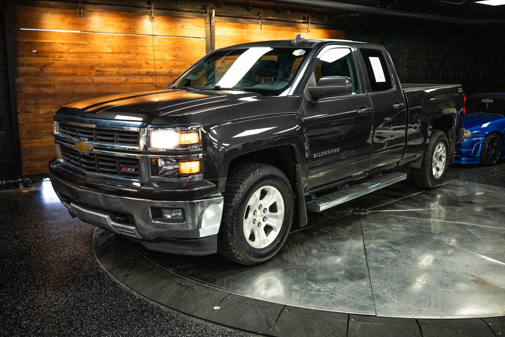 2015 Chevrolet Silverado 1500 LT photo 2