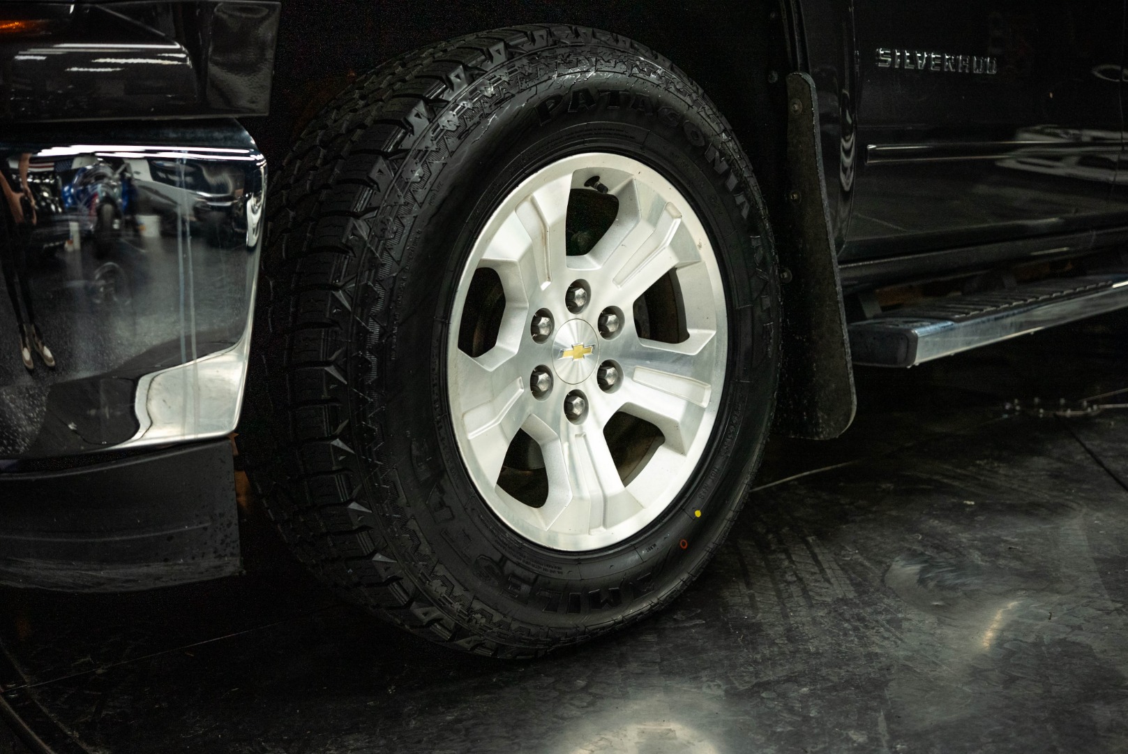 2015 Chevrolet Silverado 1500 LT photo 3