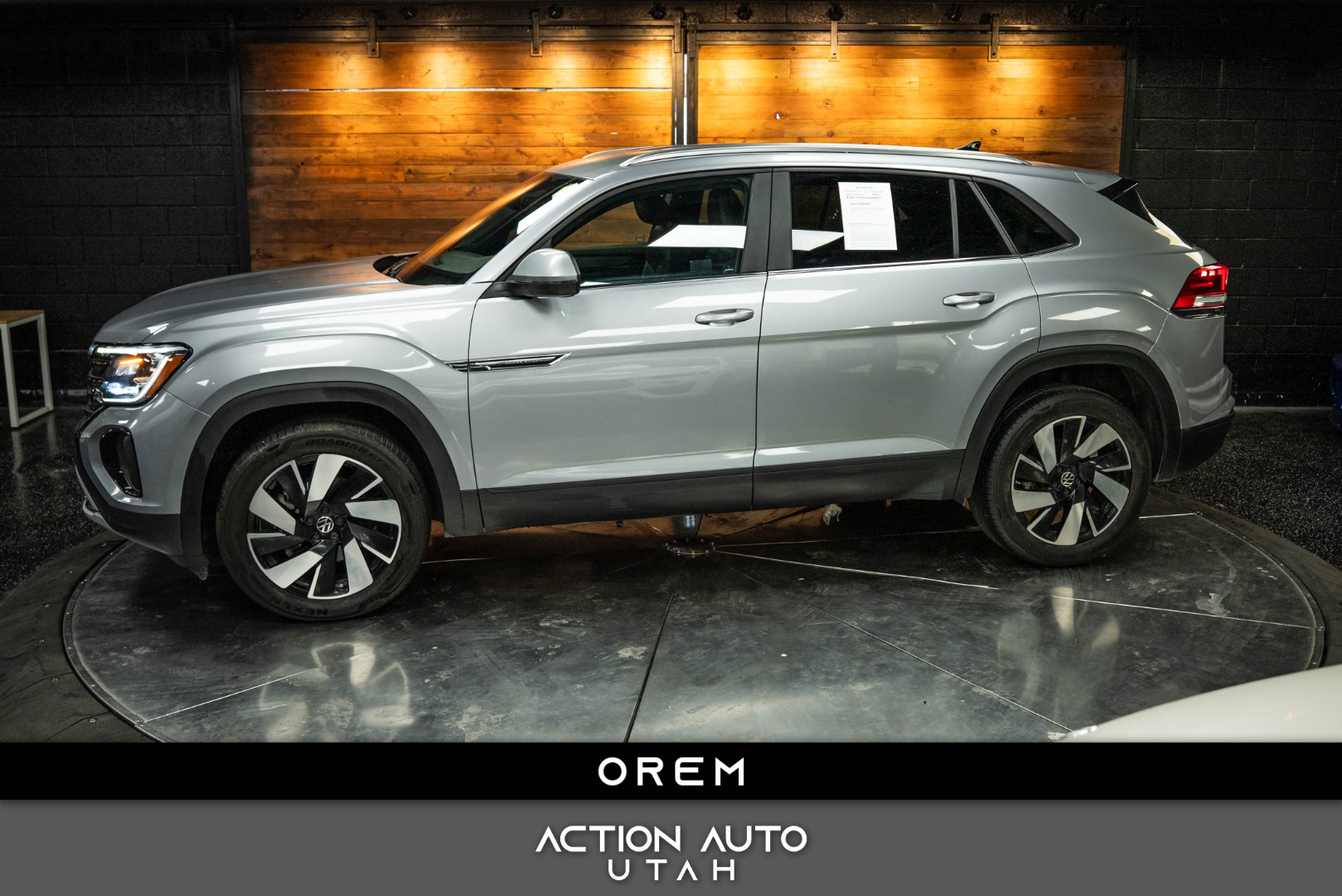 2024 Volkswagen Atlas Cross Sport SE w/Tech's photo