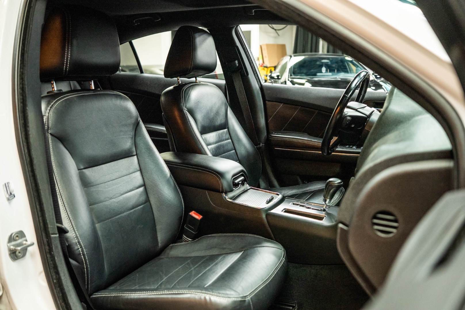 2011 Dodge Charger R/T Max photo 14