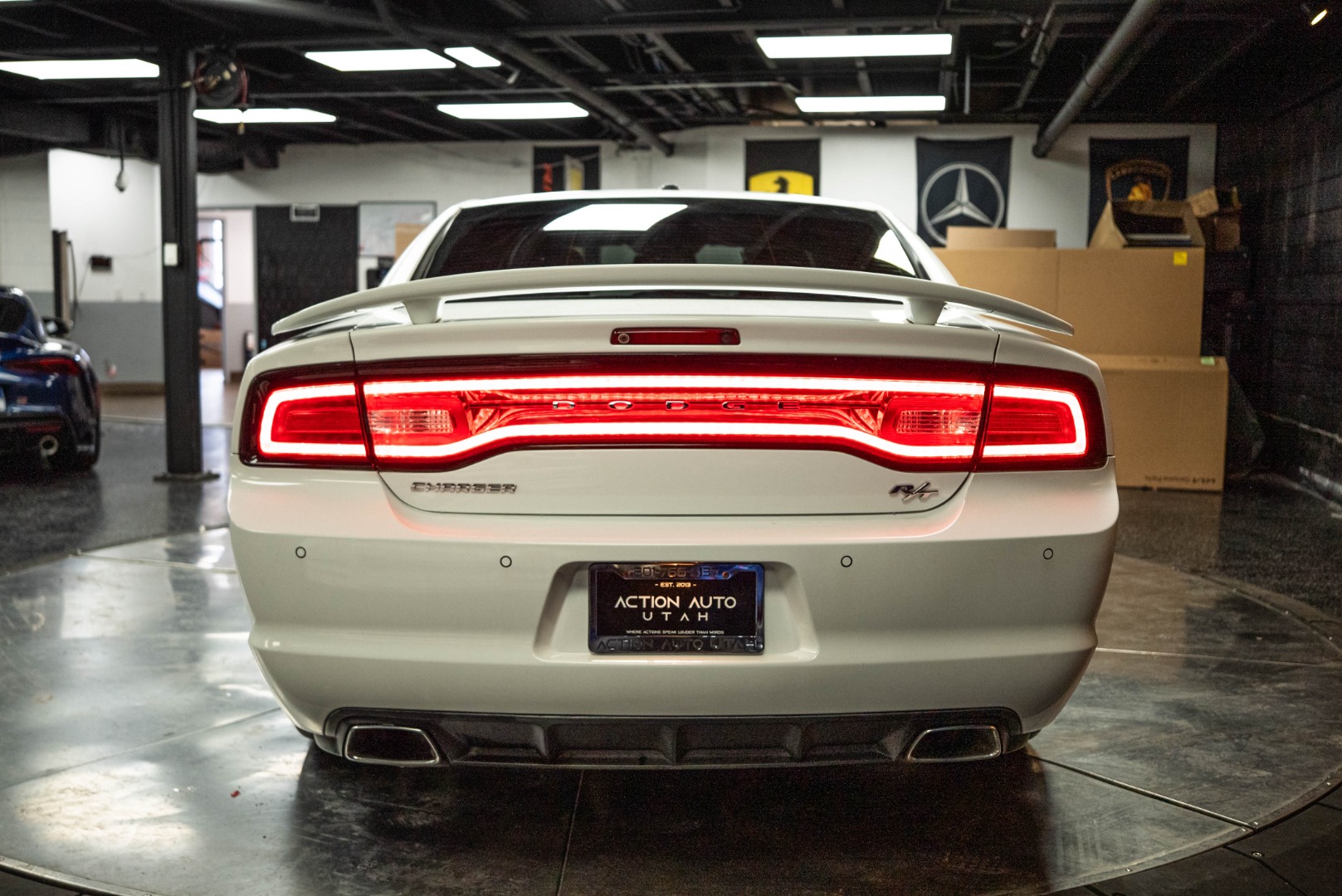 2011 Dodge Charger R/T Max photo 6