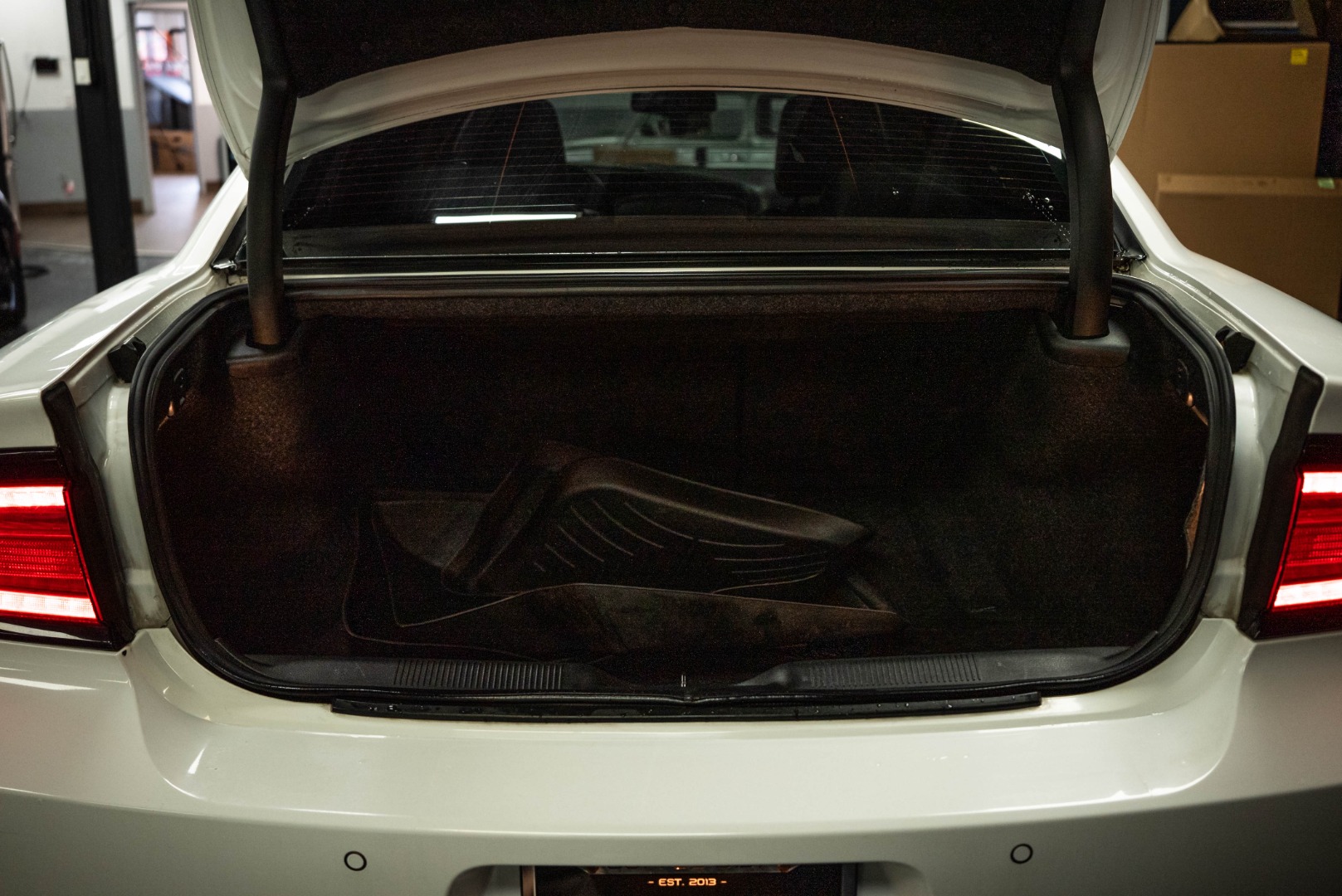 2011 Dodge Charger R/T Max photo 7