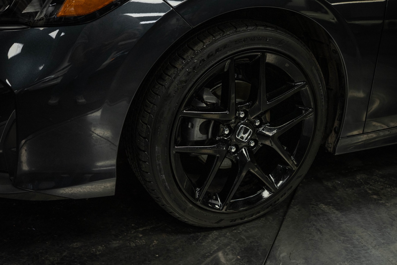 2025 Honda Civic Sport photo 4