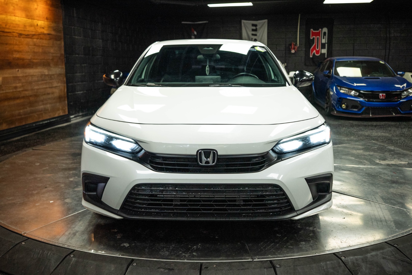 2023 Honda Civic Sport photo 2