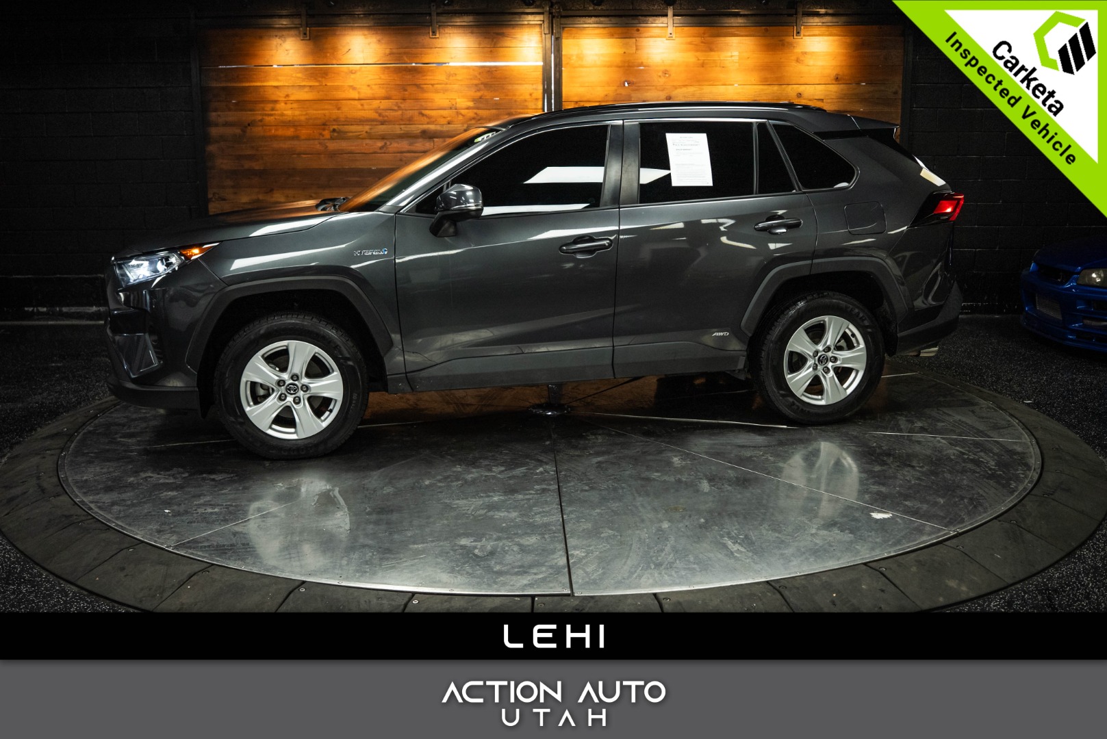 2020 Toyota RAV4 XLE's photo