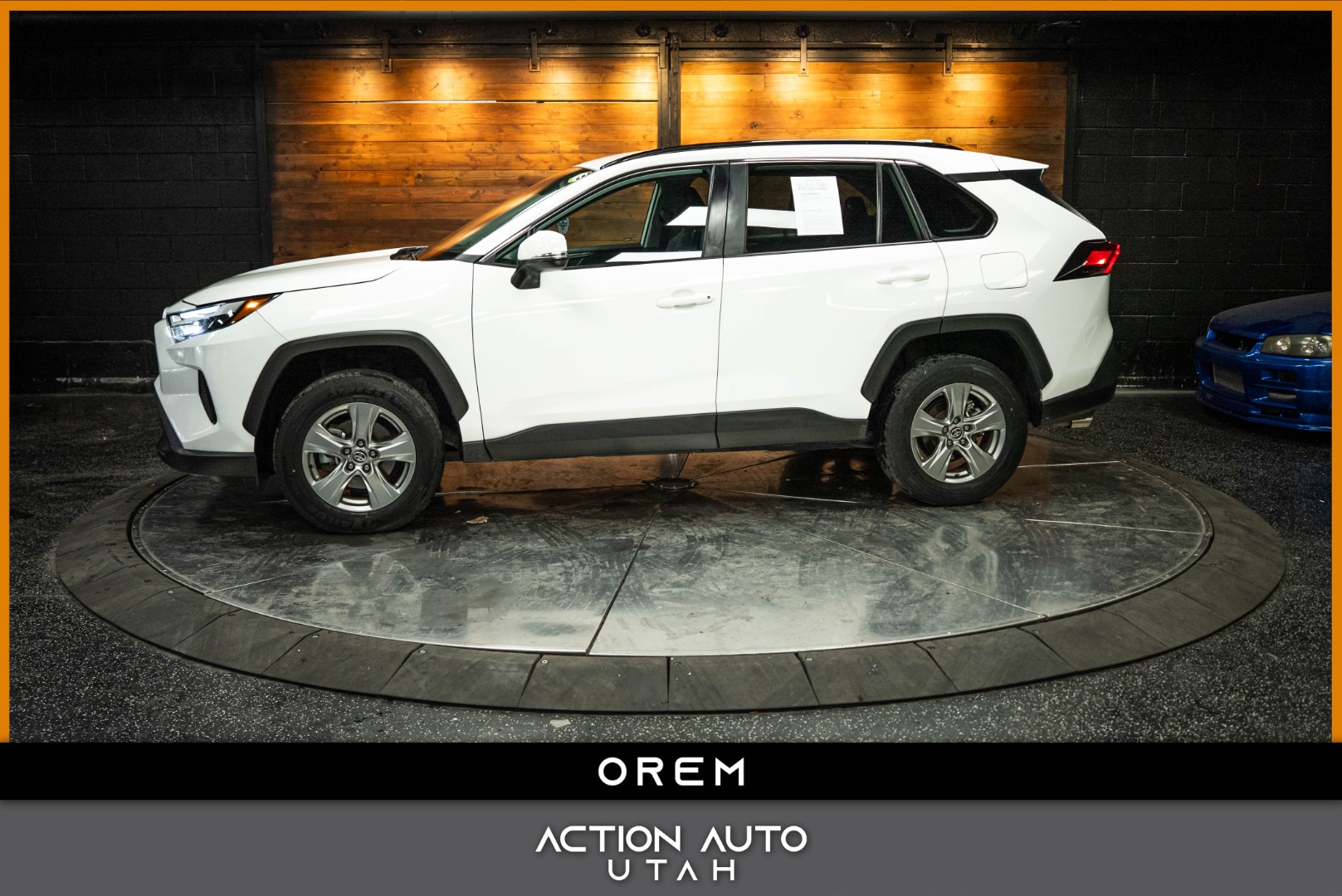 2024 Toyota RAV4 XLE's photo