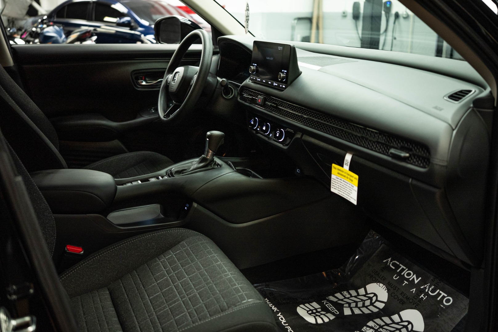 2025 Honda HR-V LX photo 10