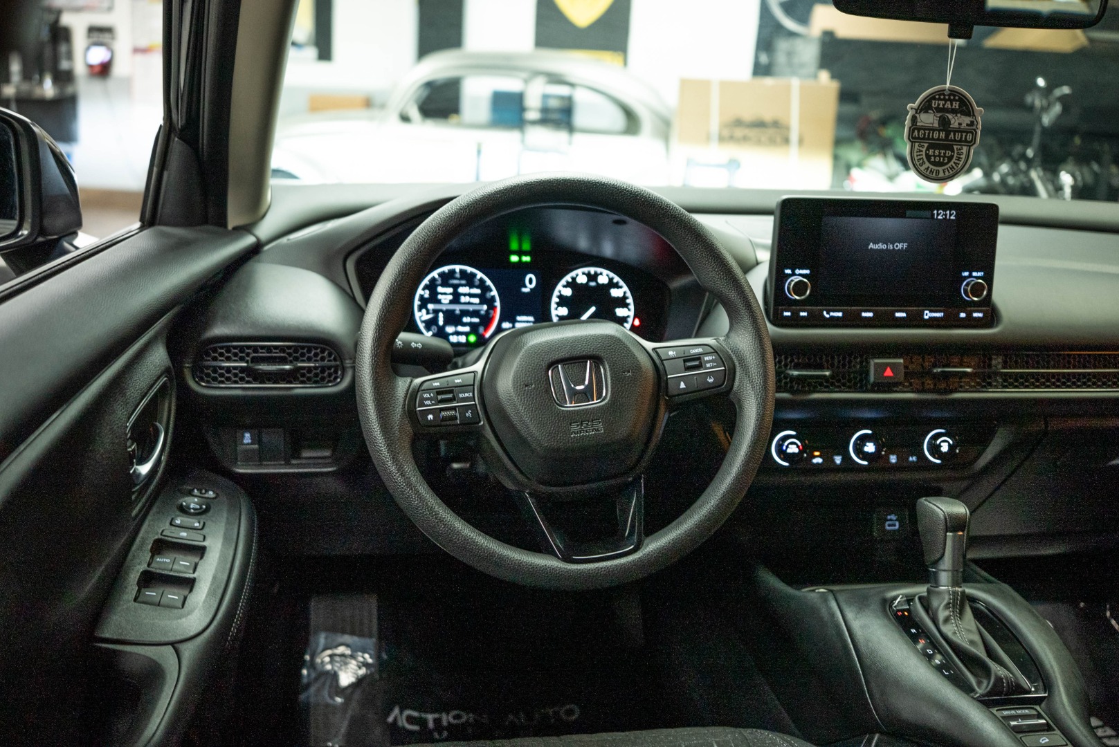 2025 Honda HR-V LX photo 12