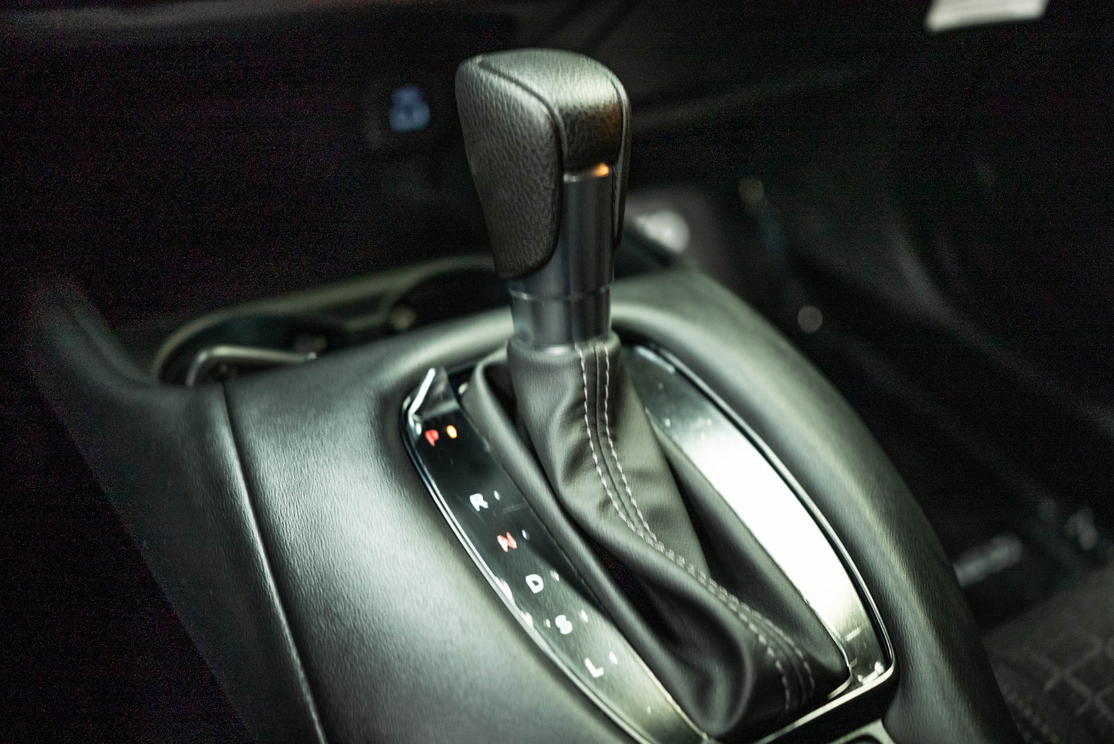 2025 Honda HR-V LX photo 14