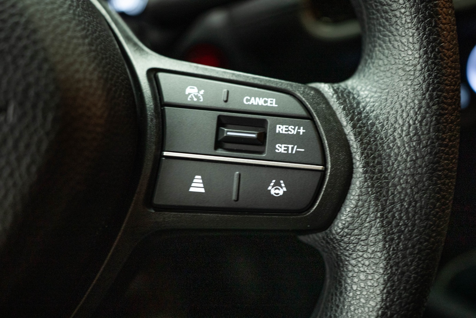 2025 Honda HR-V LX photo 16