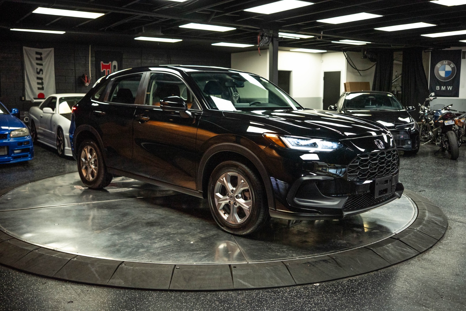 2025 Honda HR-V LX photo 3