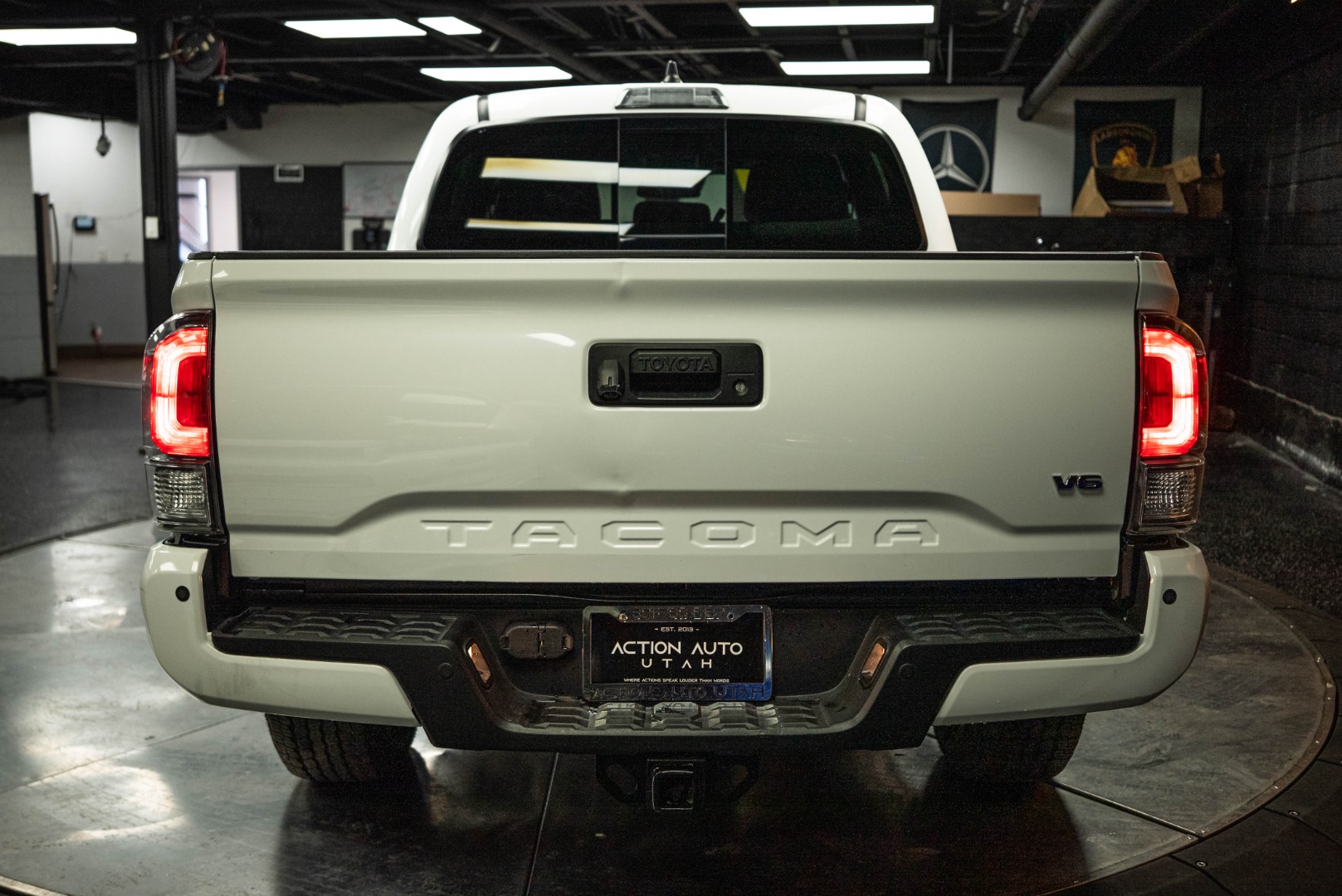 2023 Toyota Tacoma TRD Off-Road photo 5