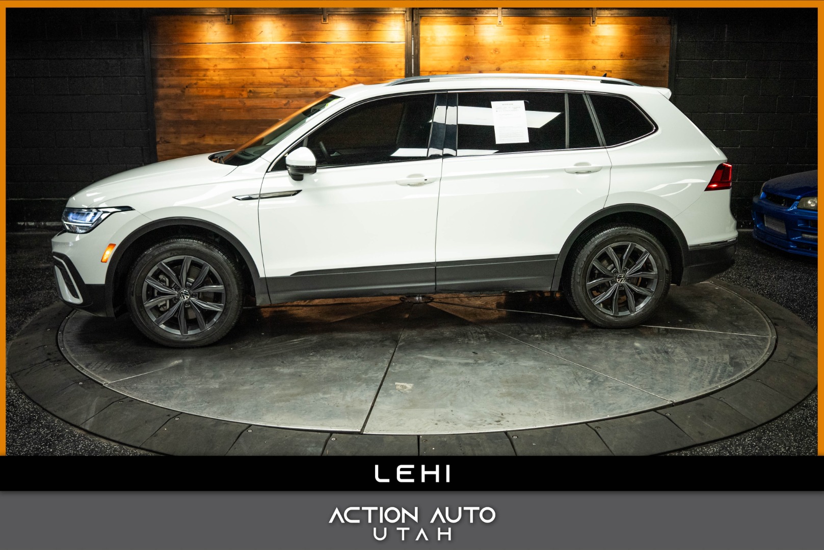 2022 Volkswagen Tiguan SE's photo