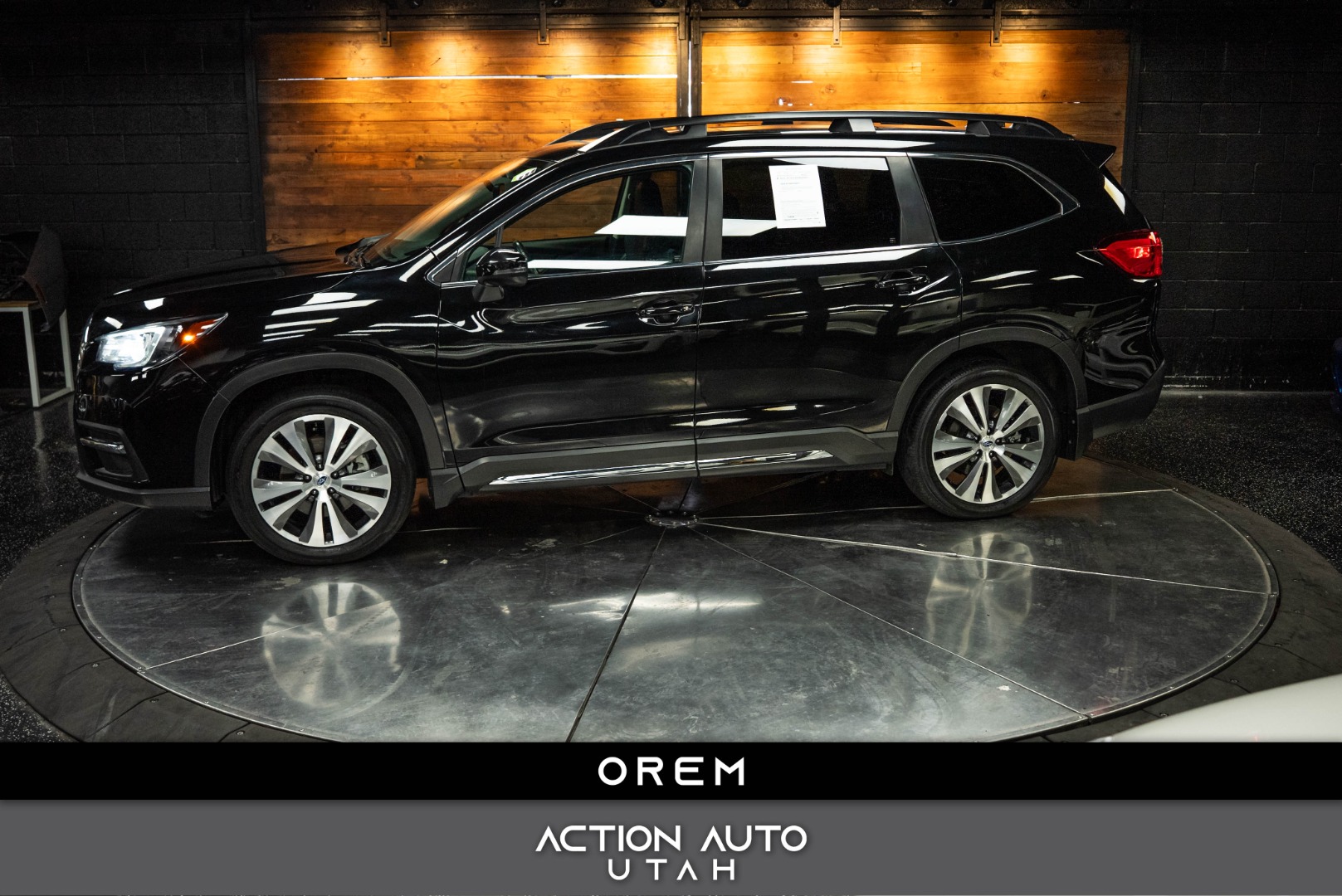 2022 Subaru Ascent Limited's photo