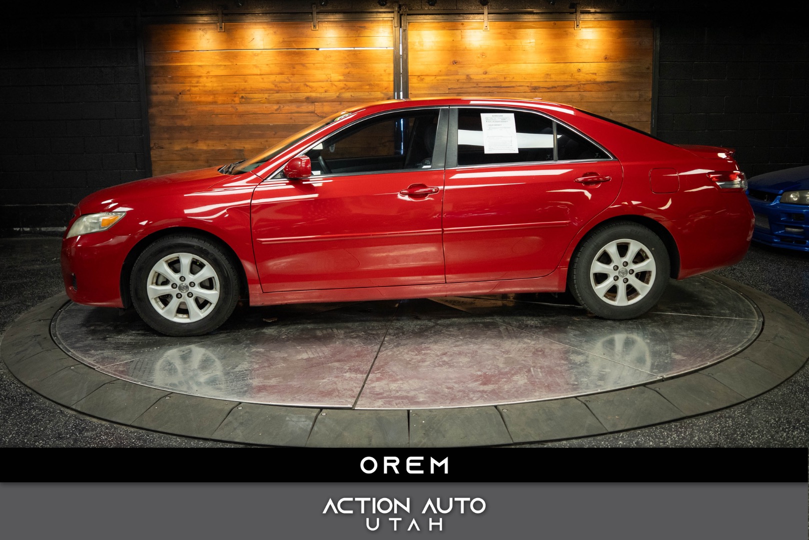 2010 Toyota Camry LE's photo