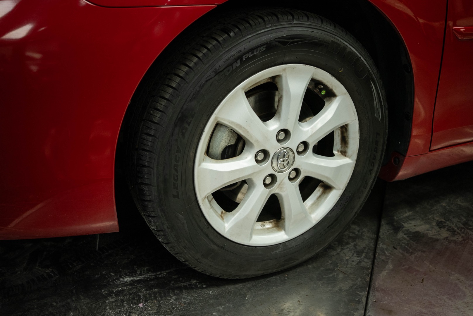 2010 Toyota Camry photo 3