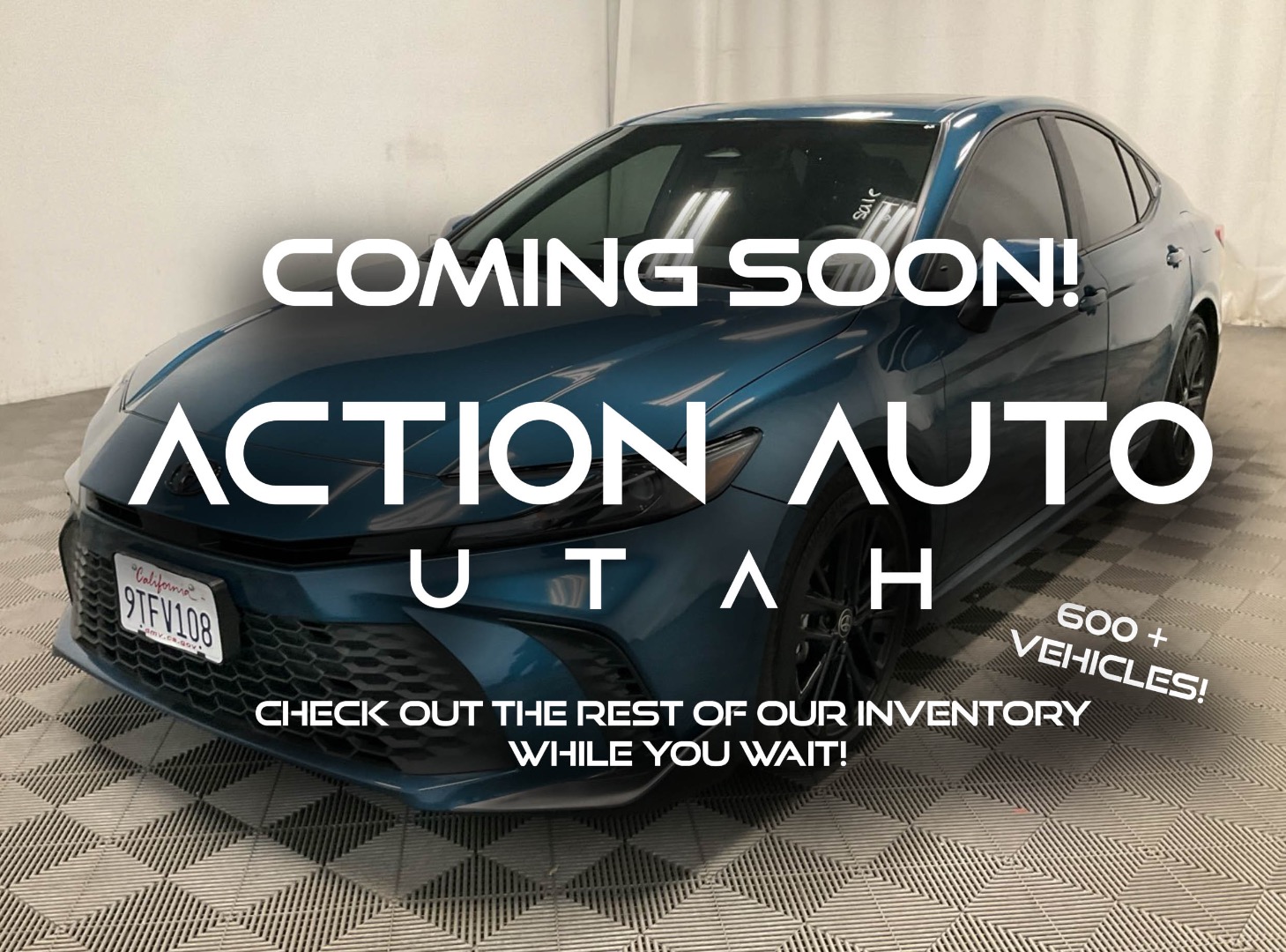 2025 Toyota Camry SE's photo