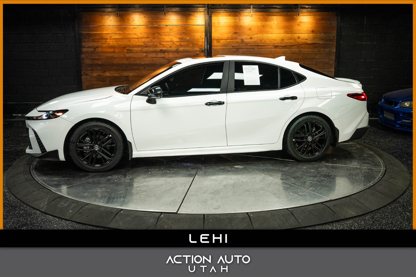 2025 Toyota Camry SE's photo