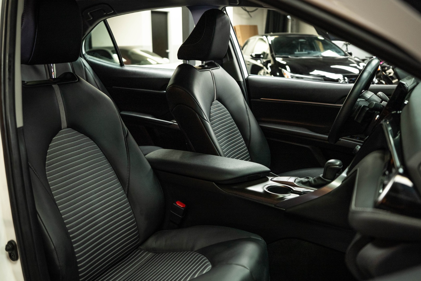 2024 Toyota Camry SE photo 14