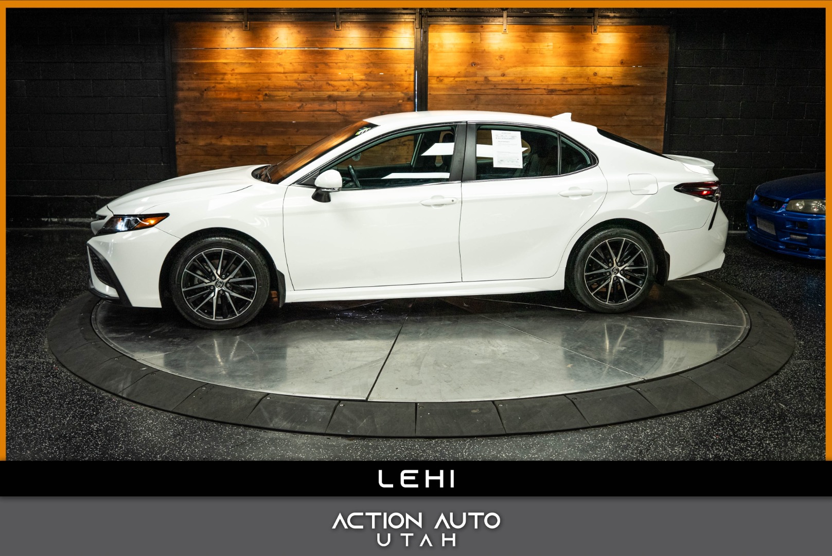 2024 Toyota Camry SE's photo