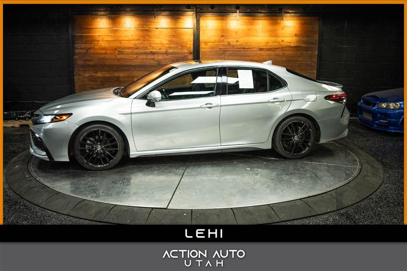 Toyota Camry Hybrid XSE FWD