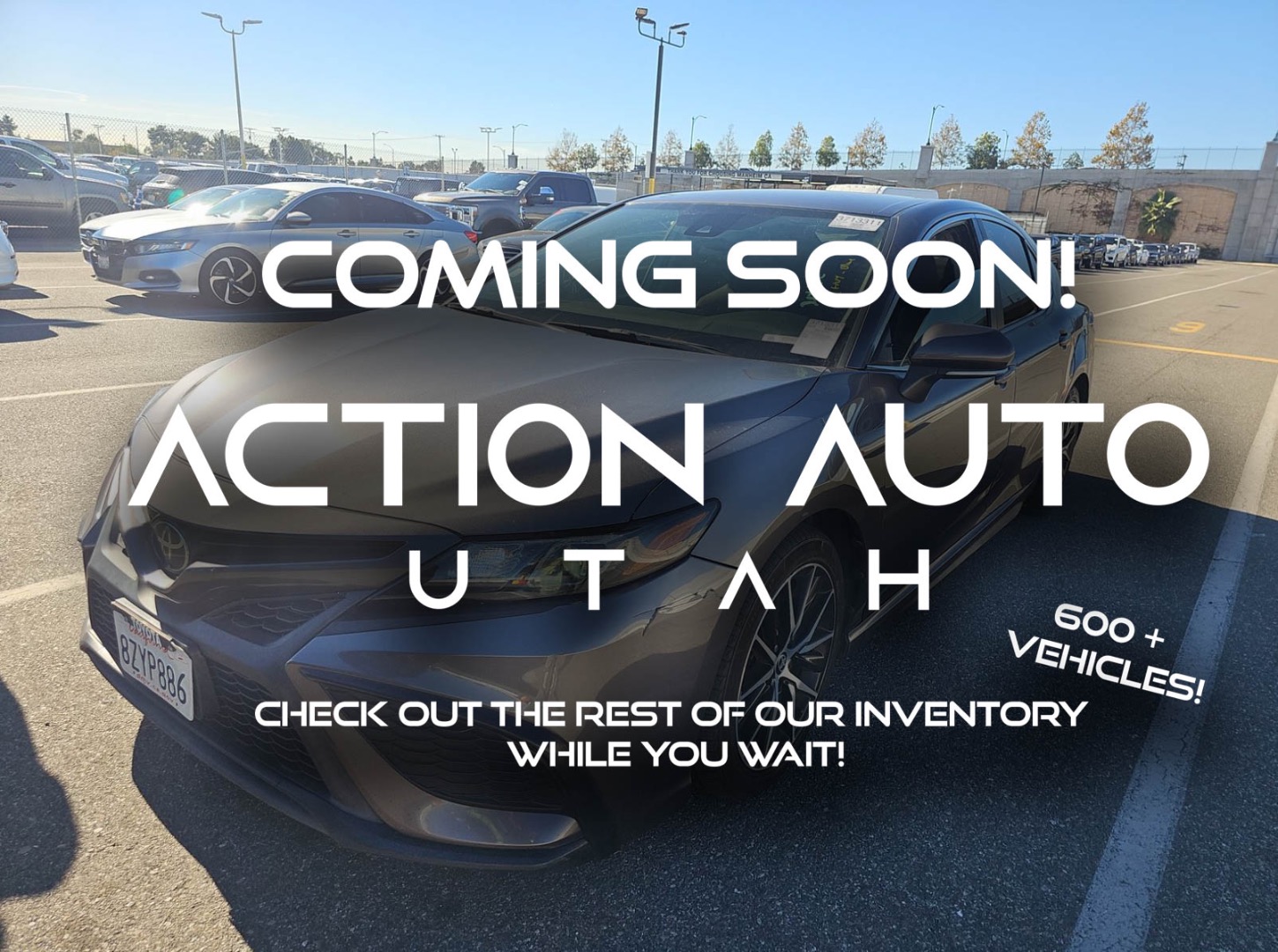 2022 Toyota Camry SE's photo