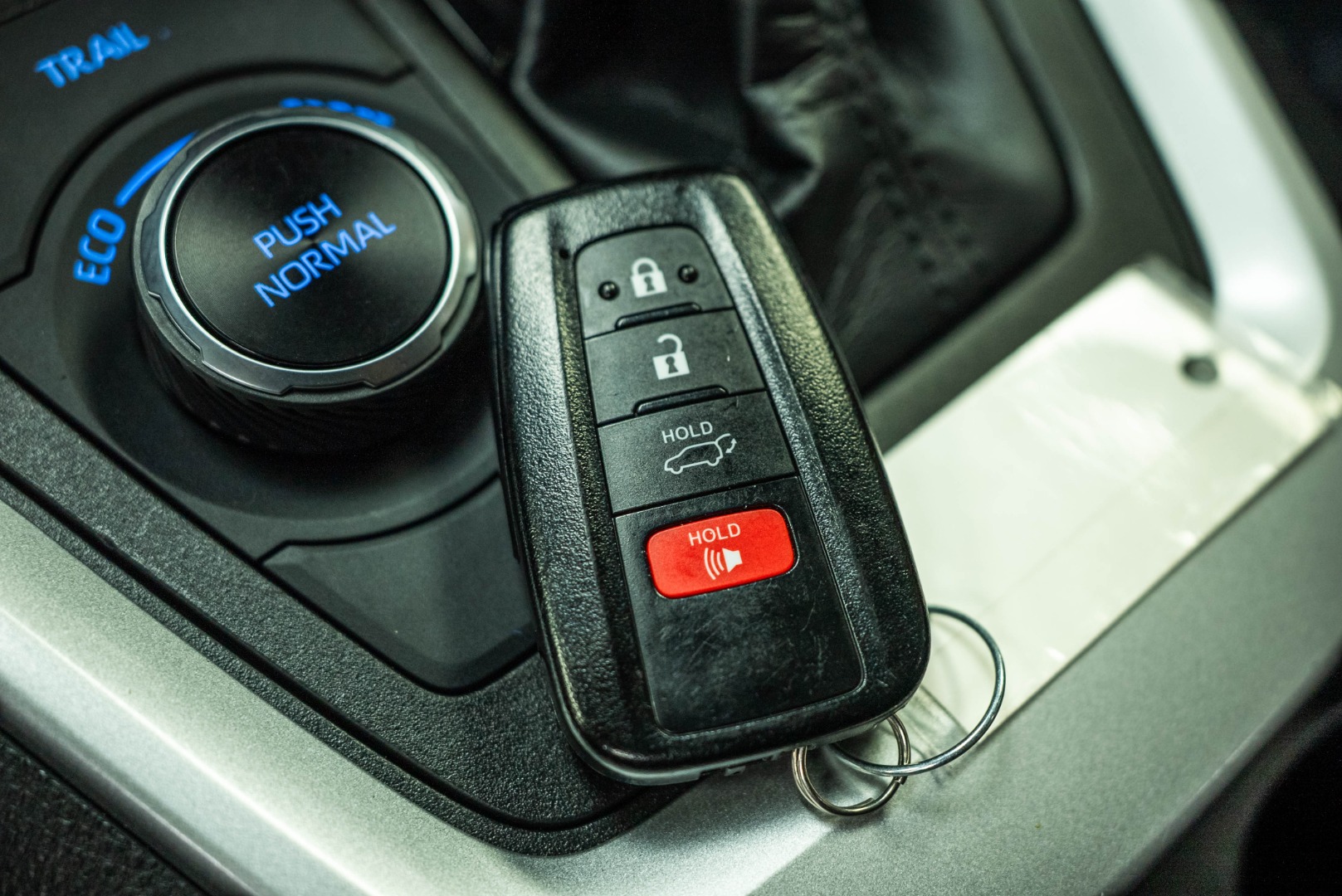 2021 Toyota RAV4 Hybrid XLE Premium photo 23