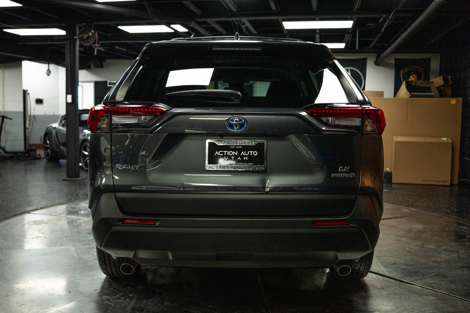 2021 Toyota RAV4 Hybrid LE photo 4