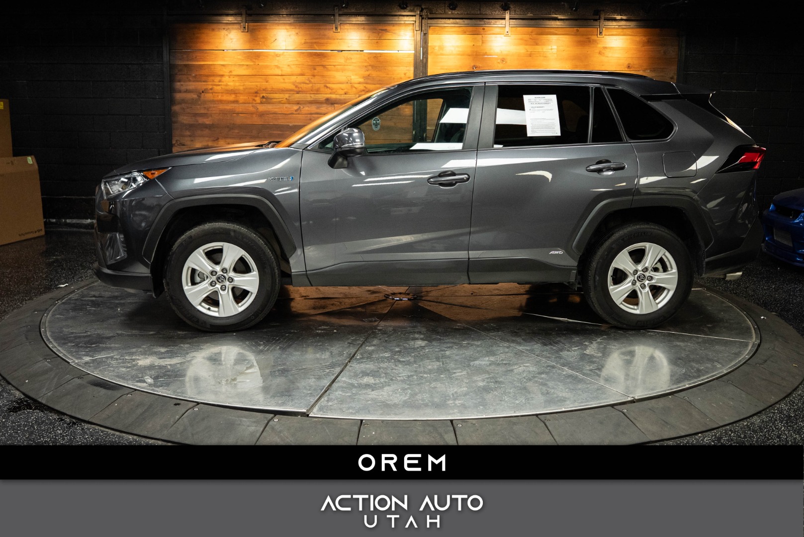 2021 Toyota RAV4 XLE's photo