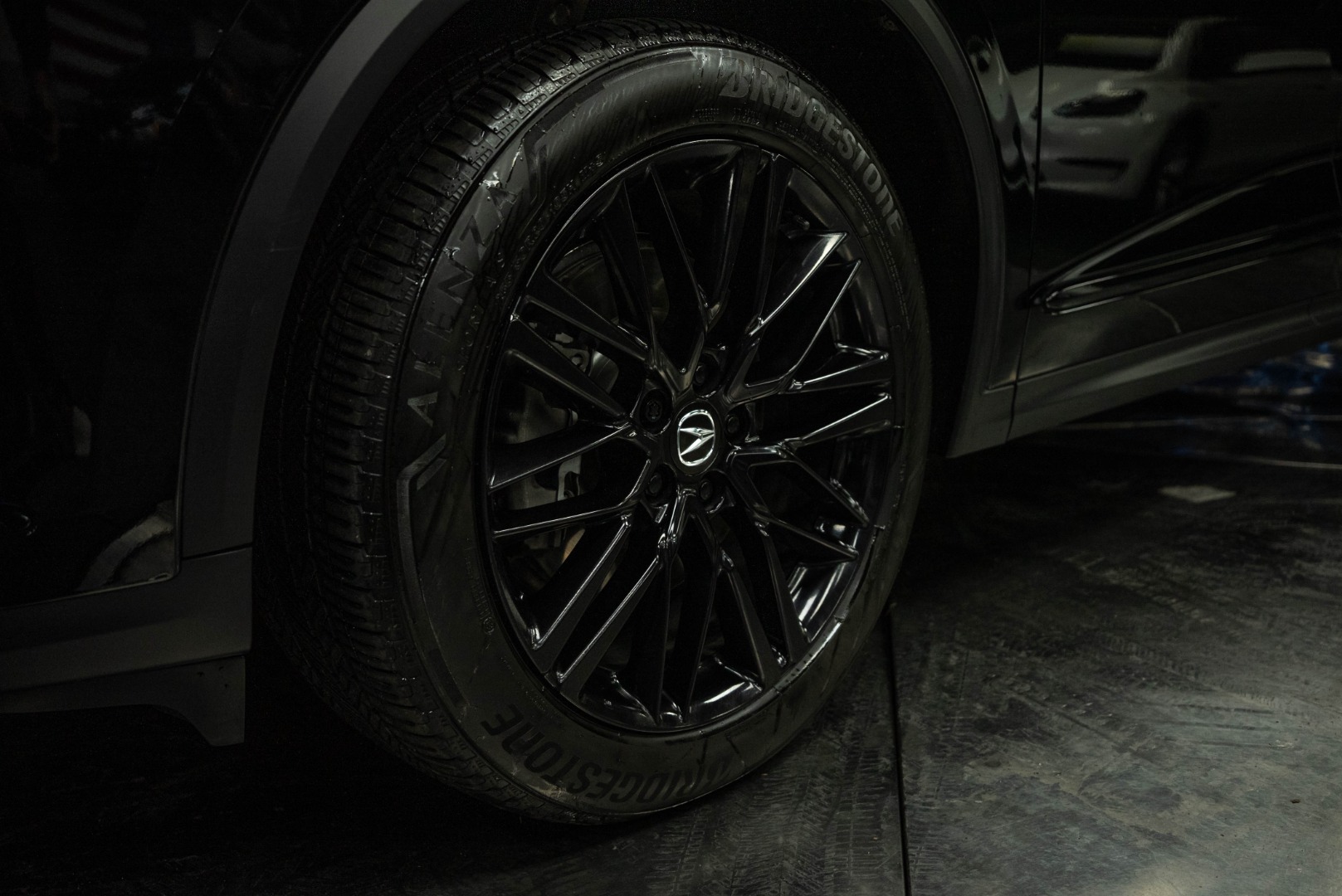 2023 Acura MDX SH-AWD A-Spec photo 3