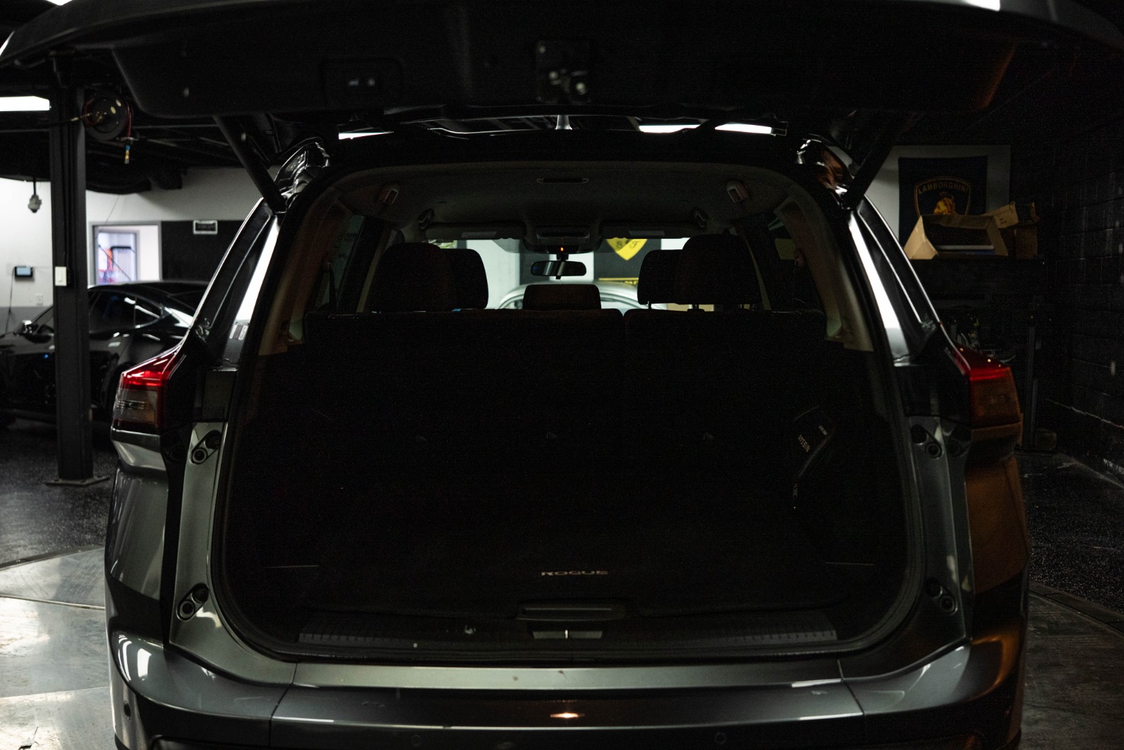 2024 Nissan Rogue SV photo 6