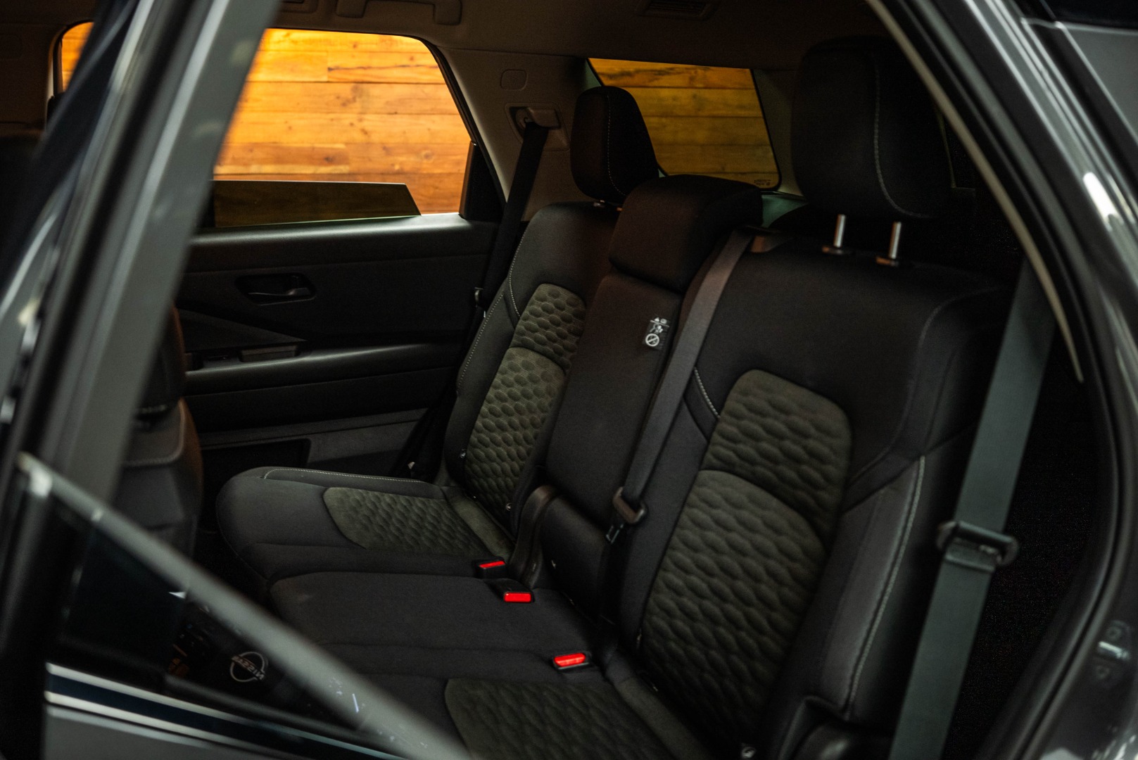 2024 Nissan Pathfinder SV photo 9