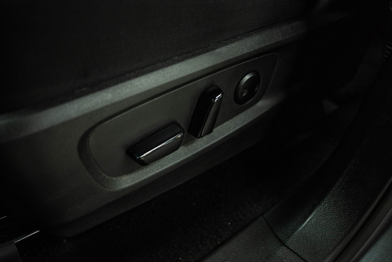 2024 Nissan Pathfinder SV photo 15