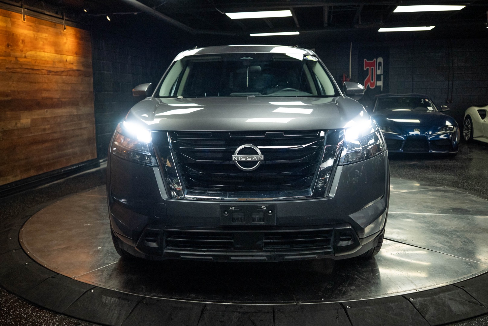 2024 Nissan Pathfinder SV photo 3
