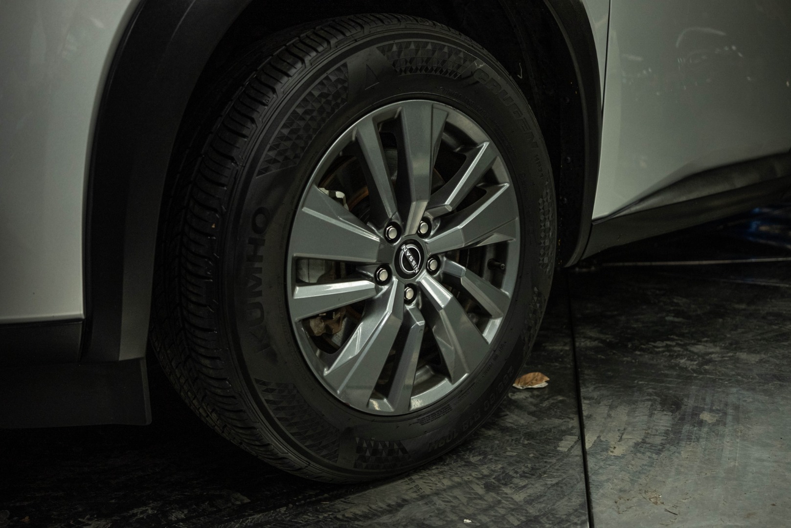 2023 Nissan Pathfinder SV photo 3