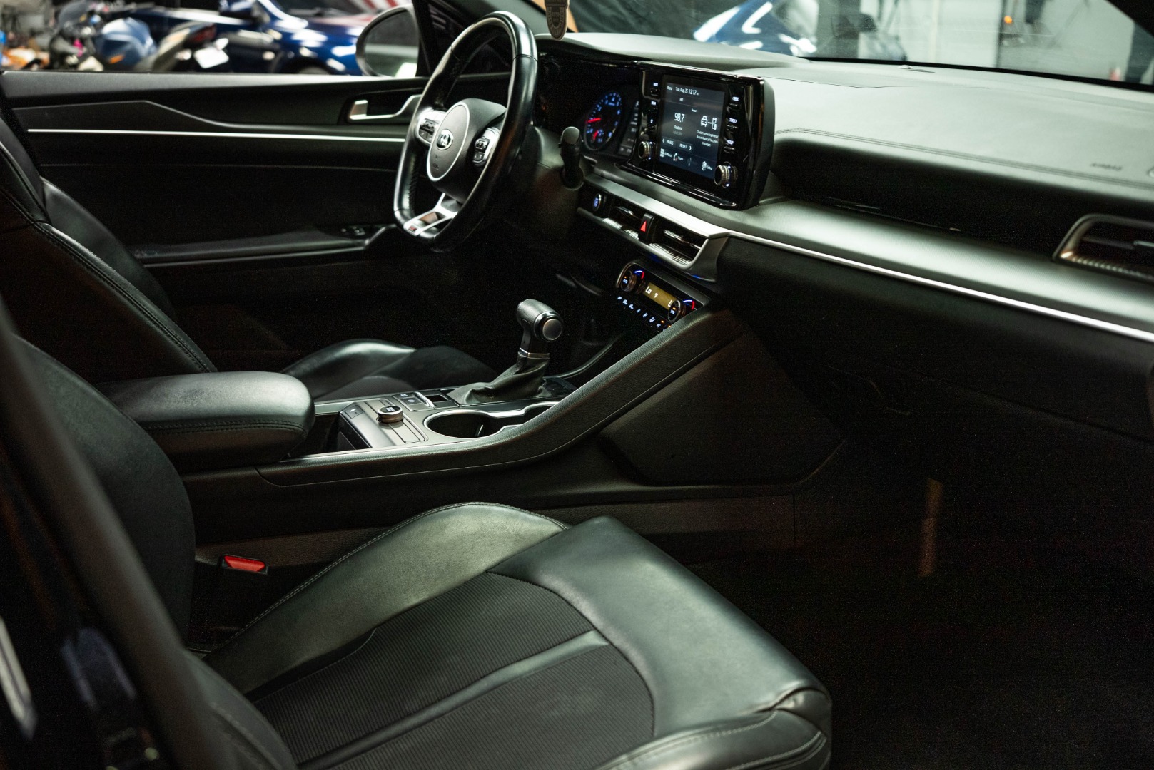 2021 Kia K5 GT-Line photo 13