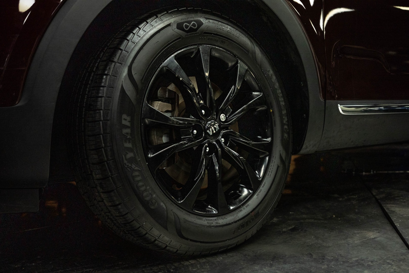 2021 Kia Telluride LX photo 3