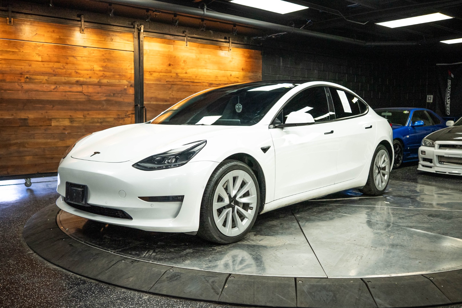 2022 Tesla Model 3 Long Range photo 2