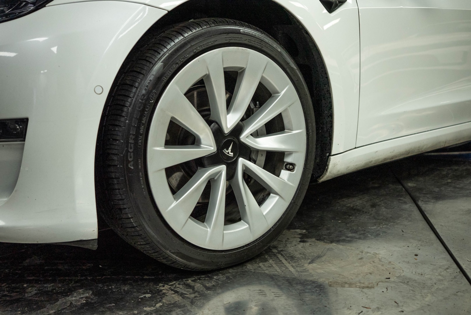 2022 Tesla Model 3 Long Range photo 3