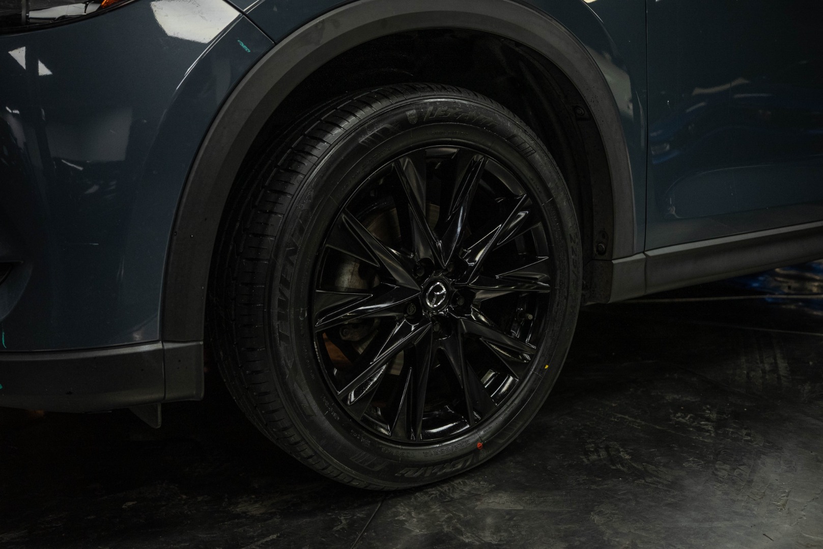 2021 Mazda CX-5 Carbon Turbo photo 3